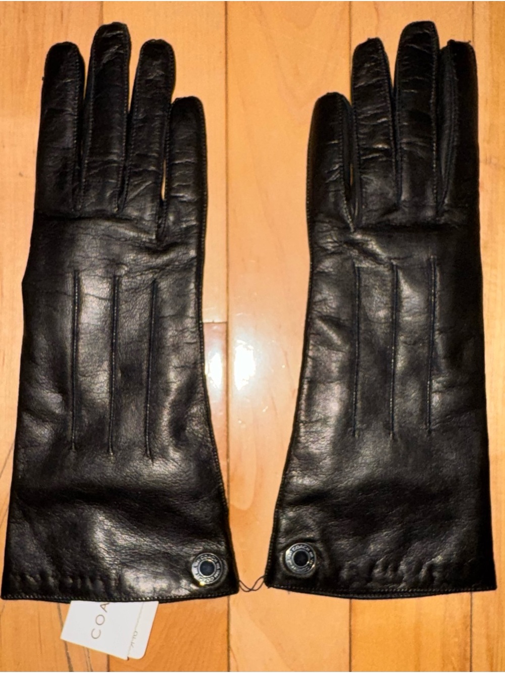 New Coach Women’s Black Leather Cashmere Lined Gloves!!!